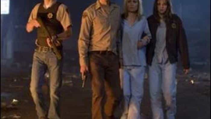 نقد و بررسی فیلم دیوانه‌ها محصول سال 2010 | چی‌بینو