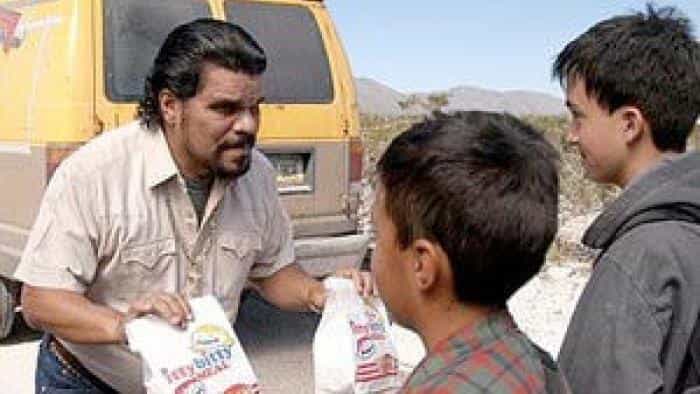 نقد و بررسی فیلم ملت غذای فوری محصول سال 2006 | چی‌بینو