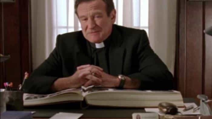 نقد و بررسی فیلم اجازهنامه ازدواج محصول سال 2007 | چیبینو