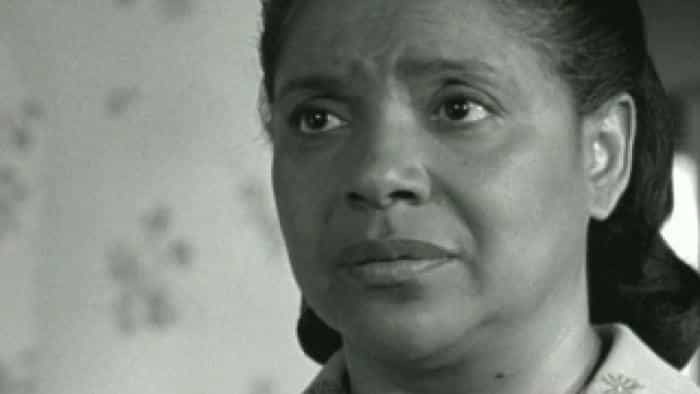 نقد و بررسی فیلم آفتابی در خرمن محصول سال 2008 | چی‌بینو