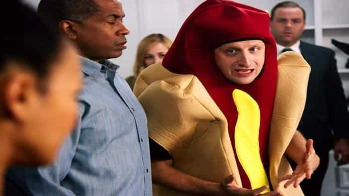 نقد و بررسی سریال فکر میکنم باید با تیم رابینسون بری (2019)