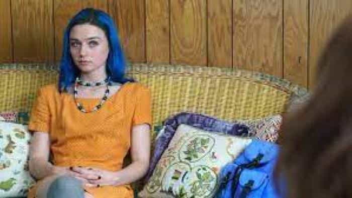 نقد و بررسی فیلم آسمان صورتی پیش رو محصول سال 2020 | چی‌بینو