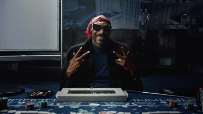 نقد و بررسی فیلم DOMINO: نبرد استخوان ها (2021) | چی‌بینو