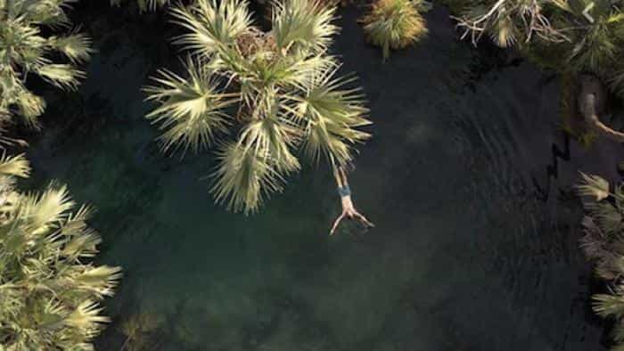 نقد و بررسی سریال سفر بی‌قانون محصول سال 2020 | چی‌بینو