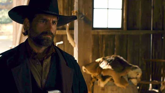 نقد و بررسی فیلم سرزمین بد محصول سال 2019 | چیبینو