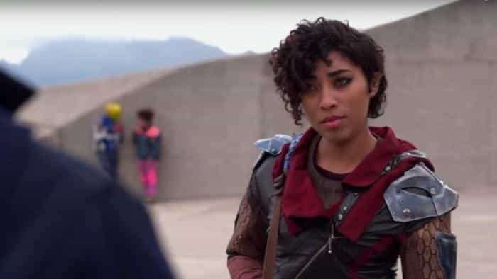 نقد و بررسی سریال ملکه‌ی ولگرد محصول سال 2020 | چی‌بینو