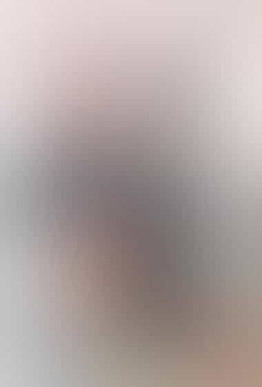 مهدی در شلوارک مشکی و کوتاه
