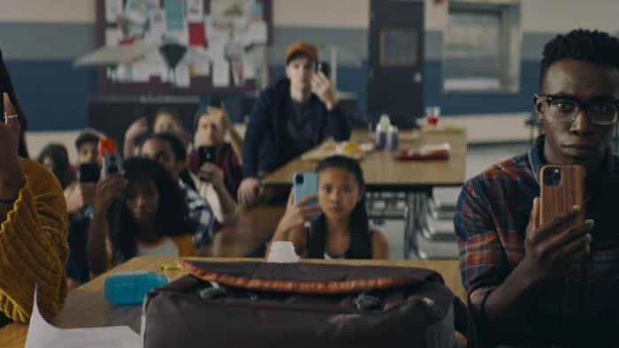 تماشای فیلم فرار کن مخفی شو مبارزه کن (2020) | چی‌بینو