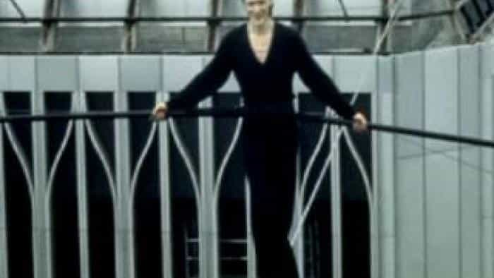 نقد و بررسی فیلم مرد روی طناب محصول سال 2008 | چی‌بینو