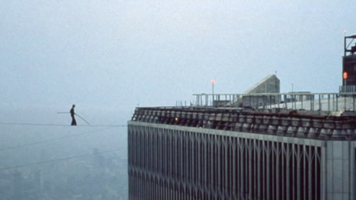 نقد و بررسی فیلم مرد روی طناب محصول سال 2008 | چی‌بینو