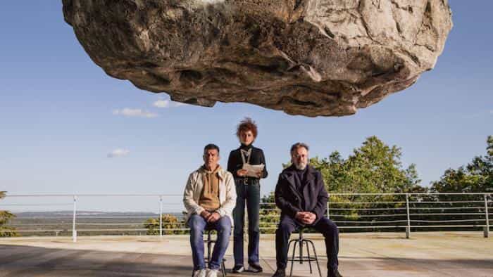 تماشای فیلم رقابت رسمی محصول سال 2021 | چی‌بینو