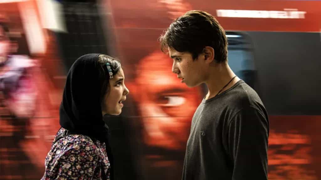 نقد و بررسی فیلم خورشید محصول سال 2020 | چی‌بینو