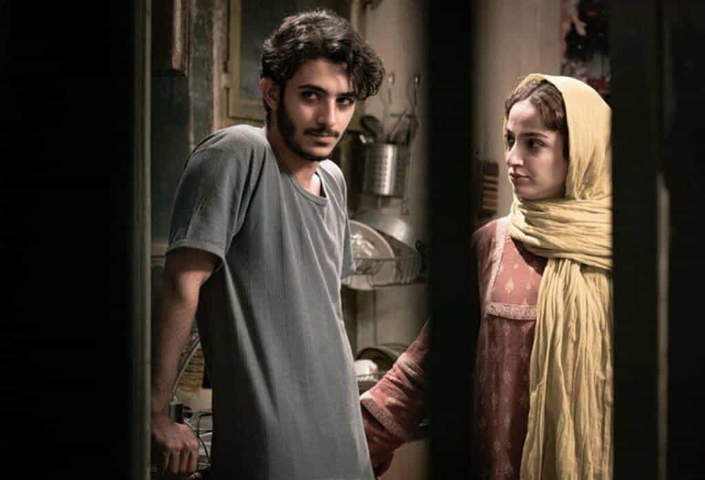 نقد و بررسی فیلم مردن در آب مطهر محصول سال 2020 | چی‌بینو