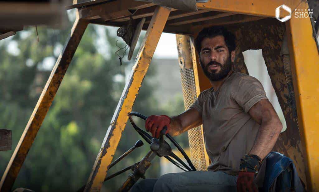 نقد و بررسی فیلم مغز استخوان محصول سال 2020 | چی‌بینو
