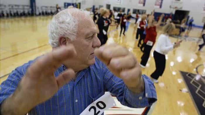 نقد و بررسی فیلم باید برقصم محصول سال 2008 | چی‌بینو