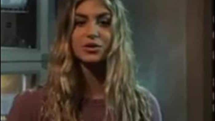 نقد و بررسی فیلم زیر آب‌های نیلگون محصول سال 2010 | چی‌بینو