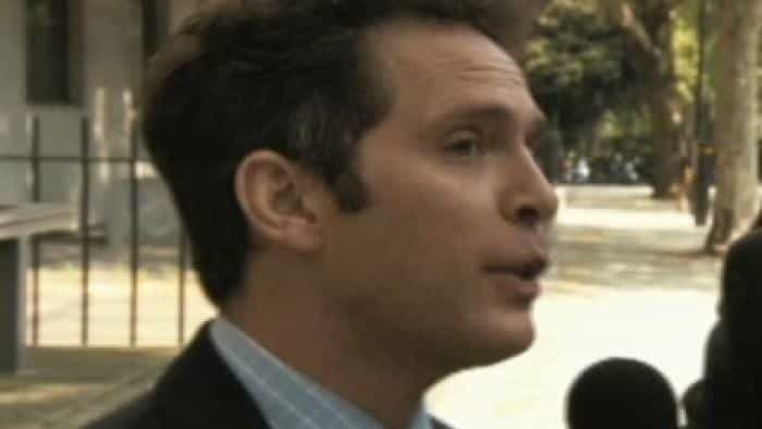 نقد و بررسی فیلم در حلقه محصول سال 2009 | چی‌بینو