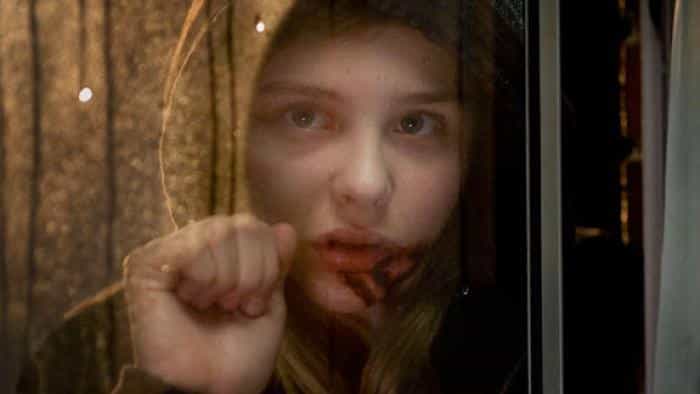 نقد و بررسی فیلم اجازه بده وارد بشم محصول سال 2010 | چی‌بینو