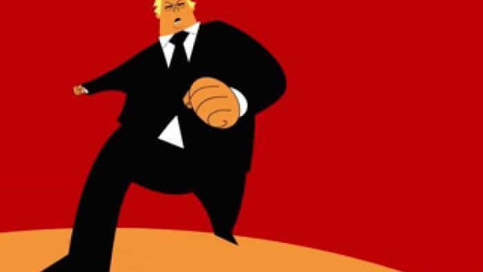 نقد و بررسی فیلم نامناسب: روانشناسی دونالد ترامپ (2020)