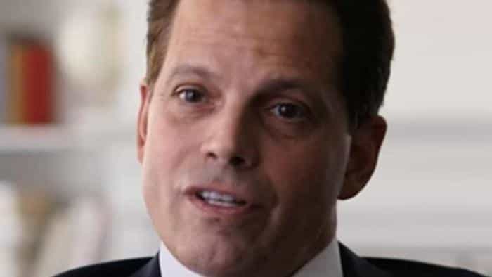 نقد و بررسی فیلم نامناسب: روانشناسی دونالد ترامپ (2020)