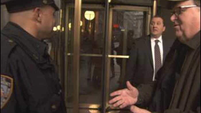 نقد و بررسی فیلم سرمایهداری: داستان عشق (2009) | چیبینو