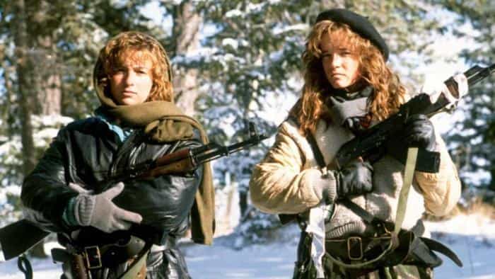 نقد و بررسی فیلم طلوع سرخ محصول سال 2012 | چی‌بینو