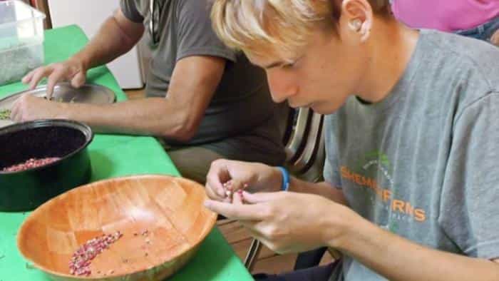 نقد و بررسی فیلم اوتیسم: دنباله محصول سال 2020 | چی‌بینو