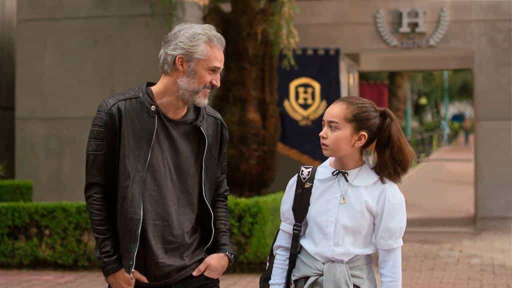 نقد و بررسی فیلم به دنبال بابا محصول سال 2020 | چی‌بینو