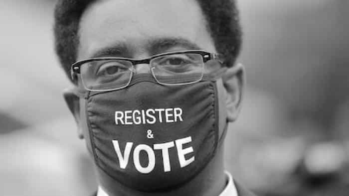 نقد و بررسی سریال چه کسی رأی می‌دهد، توضی...(2020) | چی‌بینو