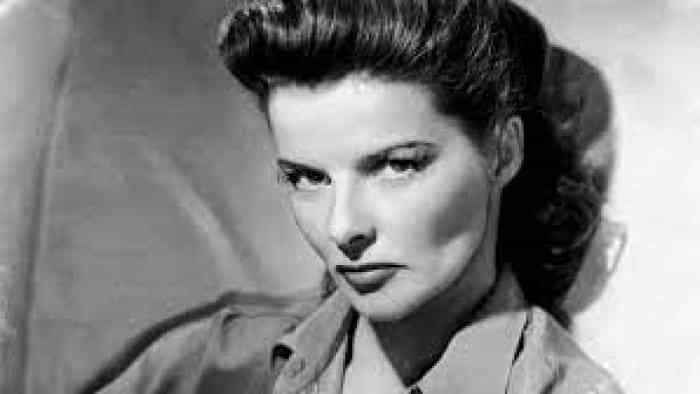 نقد و بررسی فیلم با من تماس بگیرید کیت (2023) | چیبینو