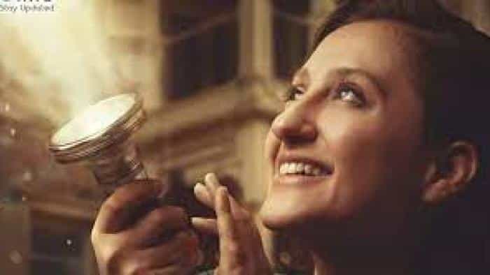 نقد و بررسی فیلم آیا تا به حال سوسک‌های آ...(2021) | چی‌بینو