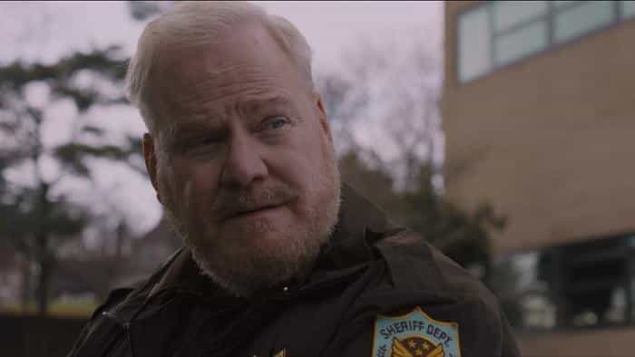 نقد و بررسی فیلم سوزی جستجو می‌کند. محصول سال 2022 | چی‌بینو