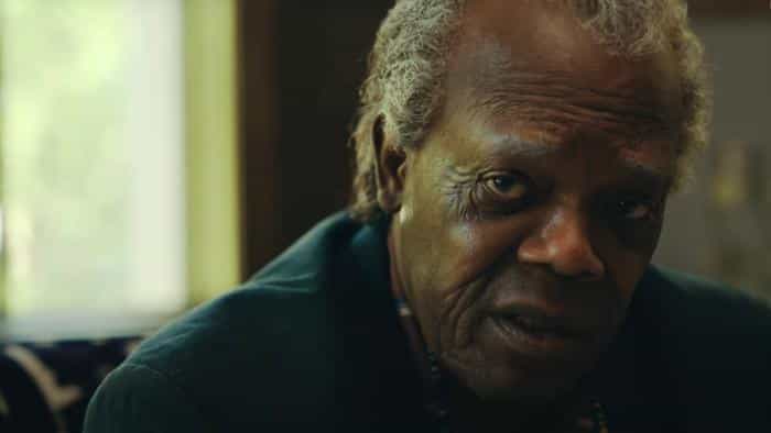 نقد و بررسی سریال روزهای پایانی بطلمیوس گری (2022) | چی‌بینو