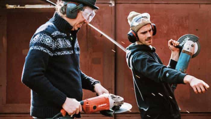 نقد و بررسی سریال خانه‌قایقی محصول سال 2021 | چی‌بینو