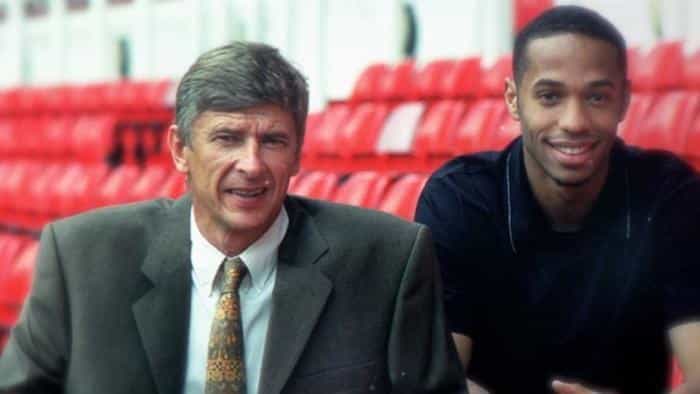 تماشای فیلم آرسن ونگر: شکست‌ ناپذیر محصول سال 2021 | چی‌بینو