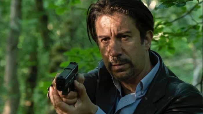نقد و بررسی فیلم هنوز تمام نشده است. (2022) | چی‌بینو