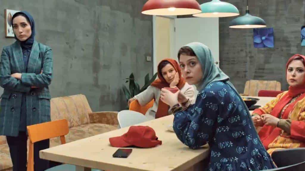 نقد و بررسی سریال مردم معمولی محصول سال 2021 | چی‌بینو