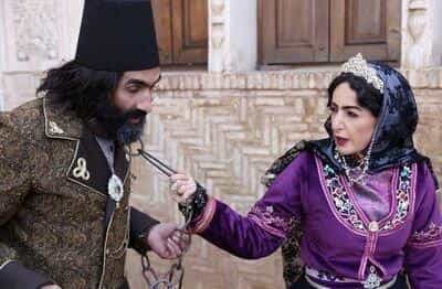 نقد و بررسی سریال قبله عالم محصول سال 2021 | چی‌بینو