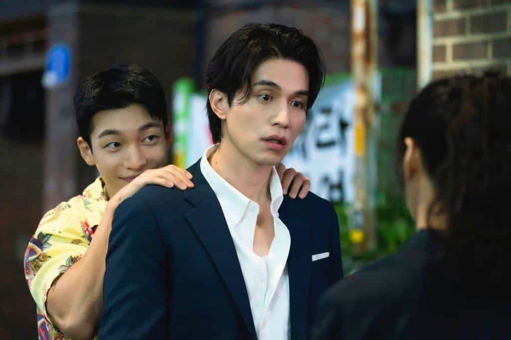 تماشای سریال بد و دیوانه محصول سال 2021 | چی‌بینو