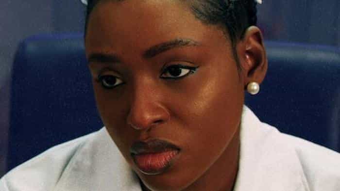 نقد و بررسی فیلم قرنطینه محصول سال 2021 | چی‌بینو