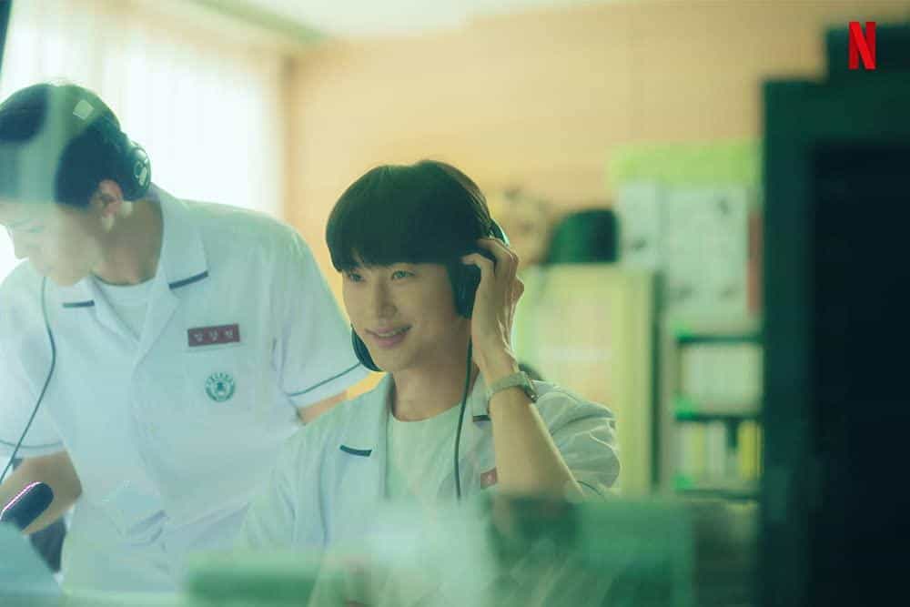 تماشای فیلم دختر قرن بیستم محصول سال 2022 | چی‌بینو