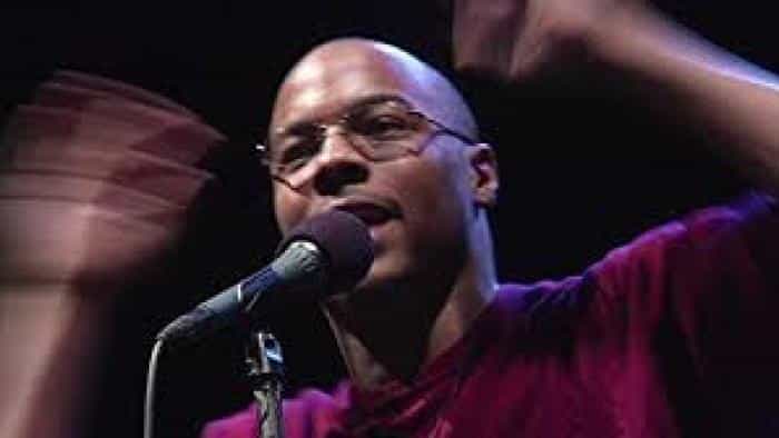 نقد و بررسی فیلم قویتر از بمب محصول سال 2010 | چیبینو