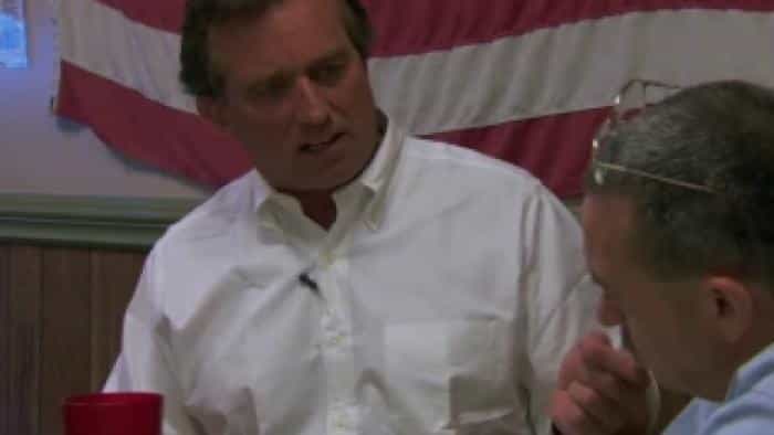 نقد و بررسی فیلم کوه آخر محصول سال 2021 | چی‌بینو