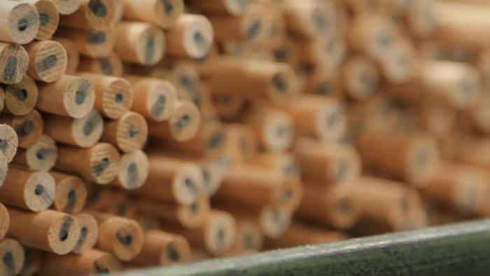 نقد و بررسی سریال داستان‌های شگفت‌انگیز پ...(2021) | چی‌بینو