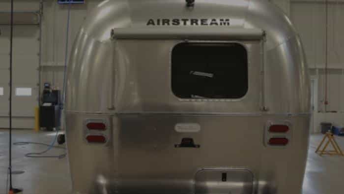 نقد و بررسی سریال داستان‌های شگفت‌انگیز پ...(2021) | چی‌بینو