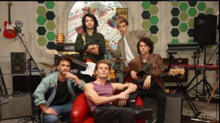 نقد و بررسی سریال عجایب محصول سال 2023 | چی‌بینو