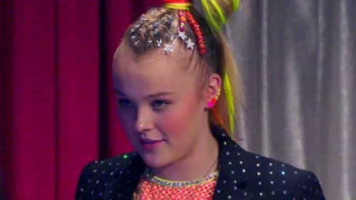 نقد و بررسی سریال انقلاب موسیقی رقص سیواس (2021) | چی‌بینو