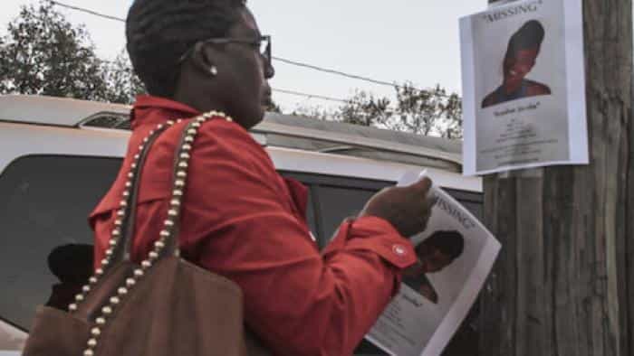 نقد و بررسی سریال سیاه و مفقود محصول سال 2021 | چی‌بینو