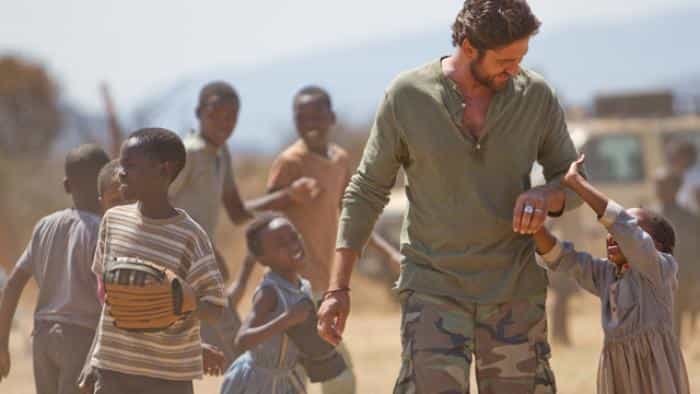نقد و بررسی فیلم مبلغ مسلسل به دست محصول سال 2011 | چیبینو