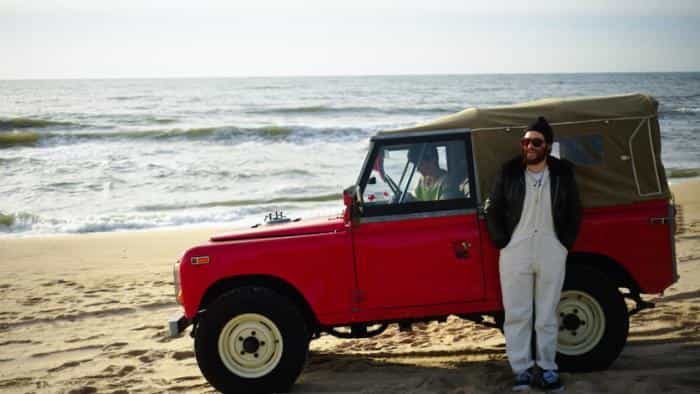 نقد و بررسی فیلم چه کسی چارلی را دعوت کرد؟ (2022) | چیبینو